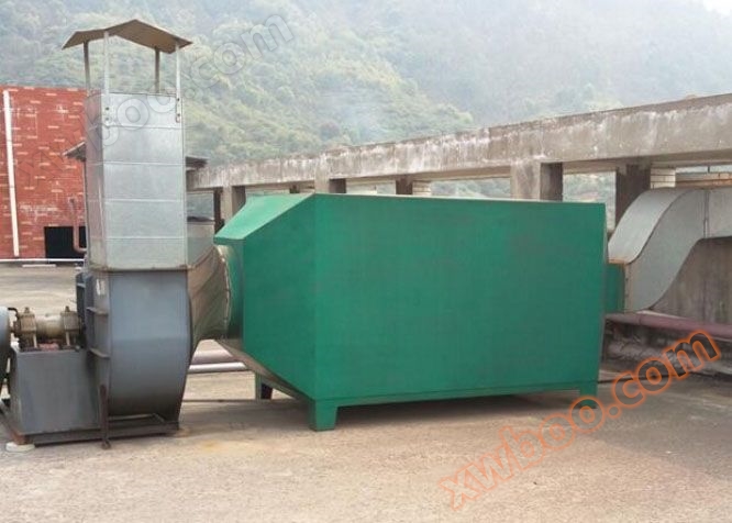 溶媒吸附的结构简单，设计弹性及处理能力大，不易被固体和黏性物料堵塞，适应行业广泛的多种企业。