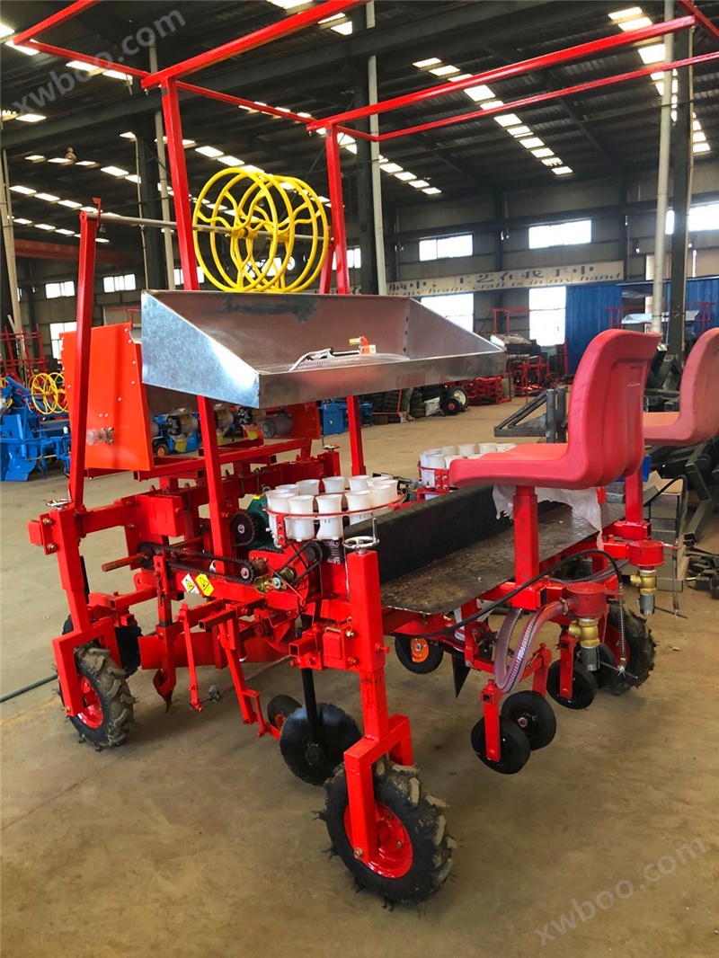 Chili ridge and film planting machine