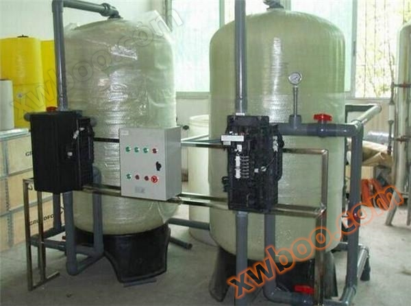 Peranti air lembut kawalan mikrokomputer