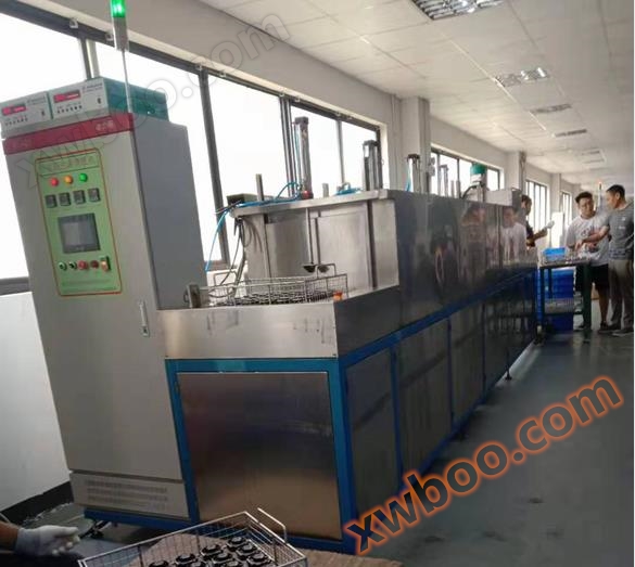 电机端盖通过式超声波高压喷淋清洗机整体外观