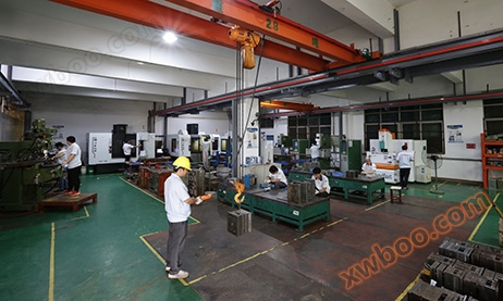 东莞市马驰科注塑模具加工车间