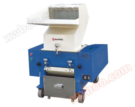 Strong plastic material crusher