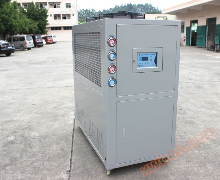Corrosion resistant (air-cooled) chiller