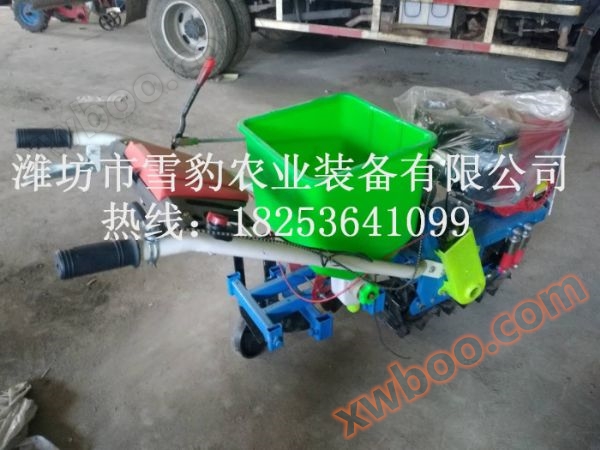 Micro fertilizer applicator