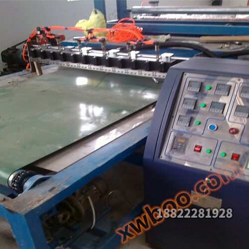 Hot melt adhesive composite spraying machine
