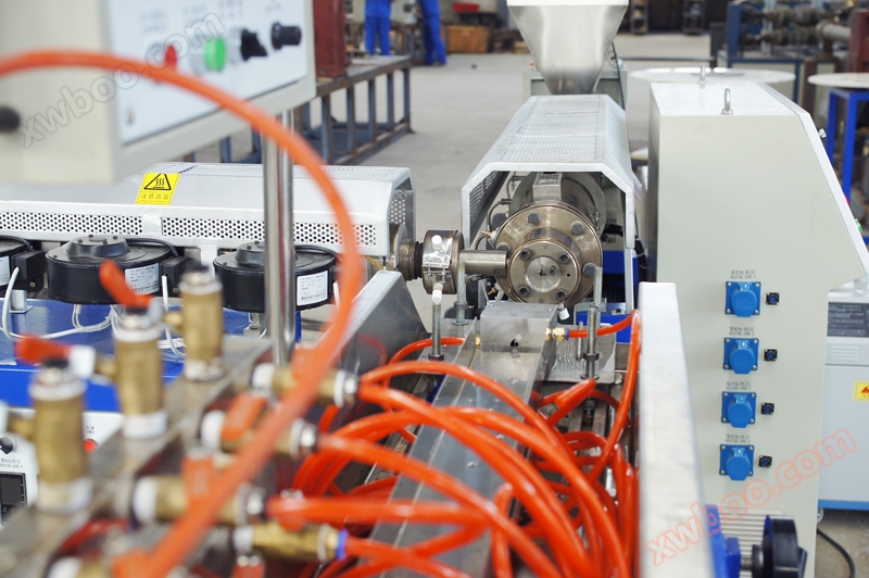 Linha de produção de barras de vedação coextrusão de dupla camada / três camadas de PVC