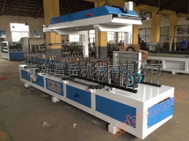 Macchine per rivestimento pannelli