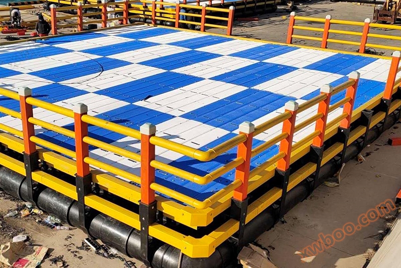 Plastic platform