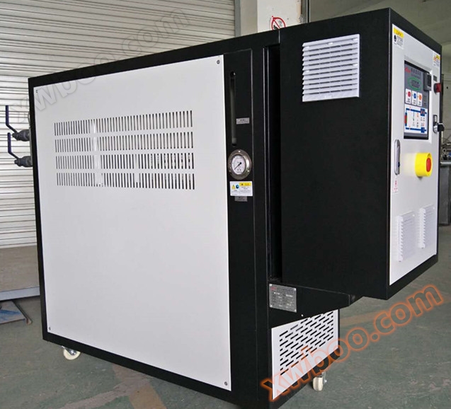 Thermal oil circulating electric heating furnace