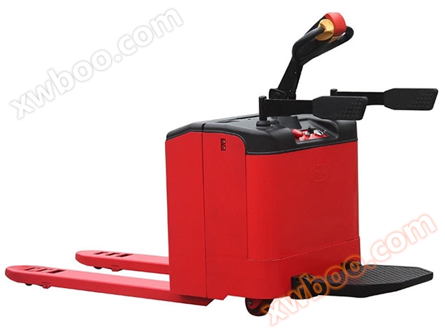 Truck cu direcţie asistată complet automată